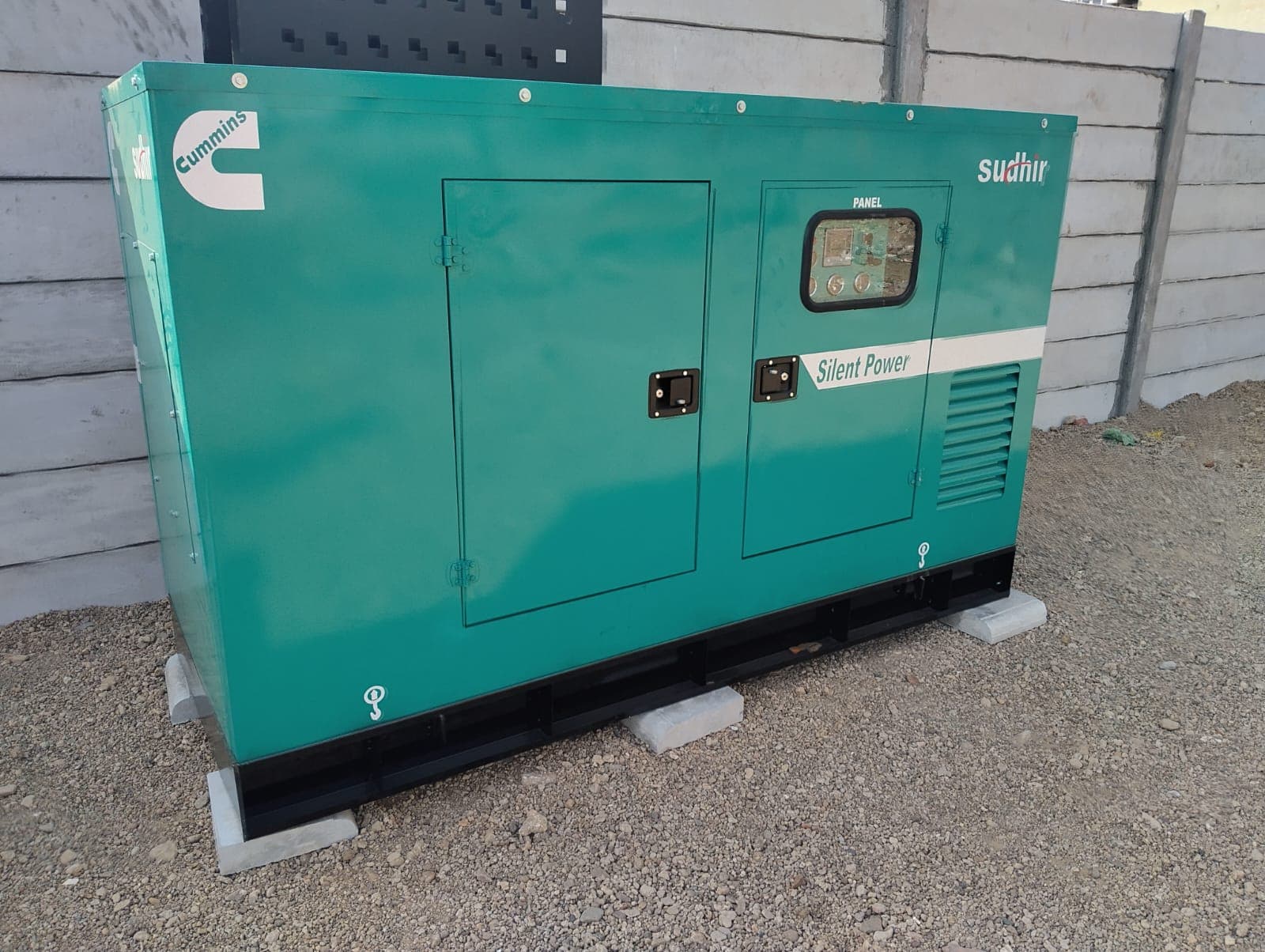 GENERATOR — photo 2