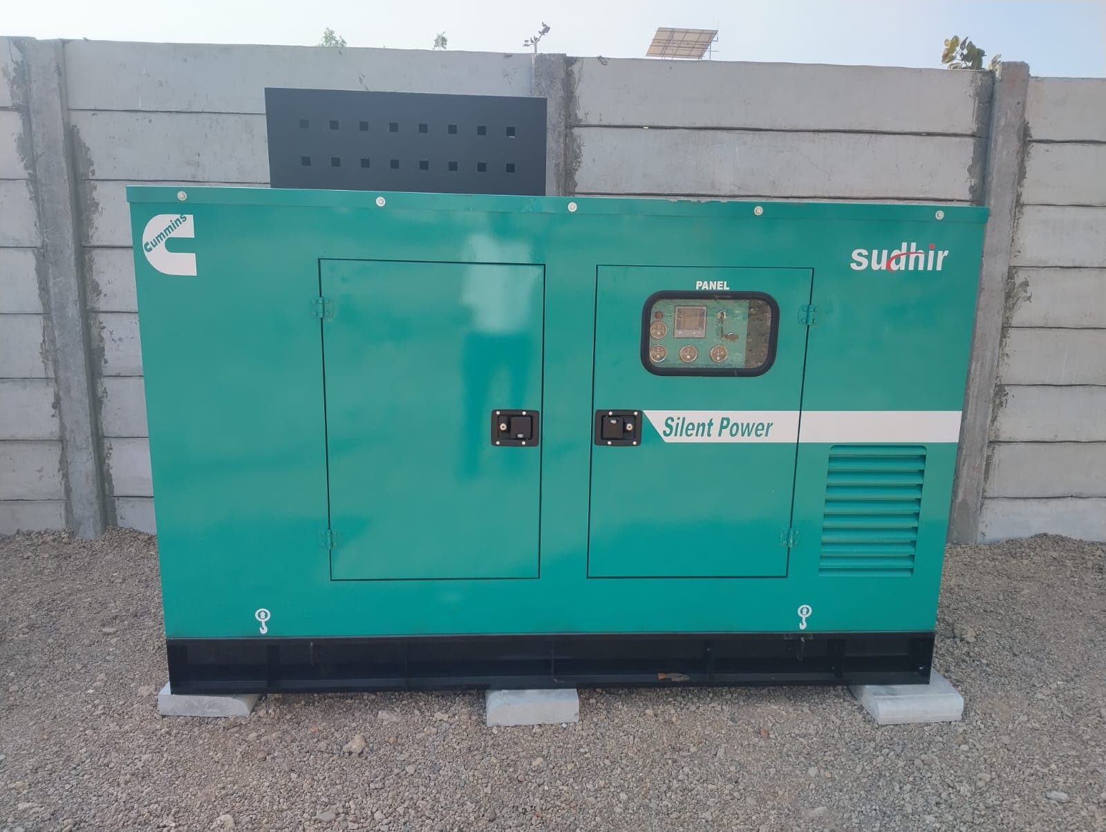 GENERATOR — photo 3